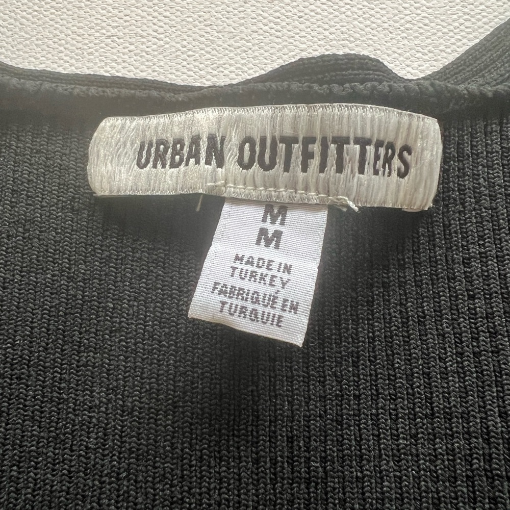 EUC Black Urban Outfitters V-Neck Ribbed Women's LS Top Size Medium (E3 - Picture 6 of 6